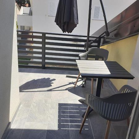 Pavel, Studio Apartman Privlaka  Exteriér fotografie