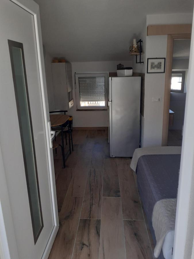 Pavel, Studio Apartman Privlaka  Exteriér fotografie